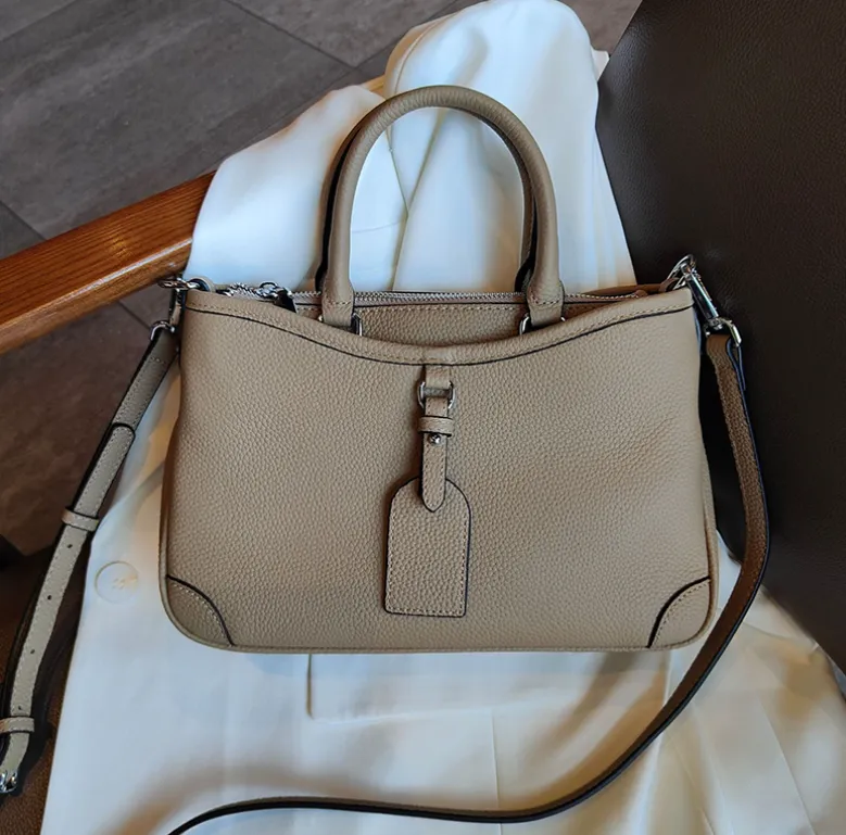 AAA Fashion Replica Custom Real Leather Ladies